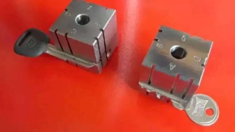 Tahran anahtarlama makinesi